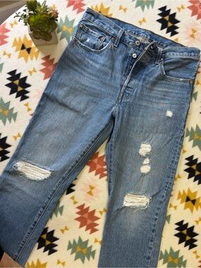 Levi's High-Rise Distressed Blue Jeans